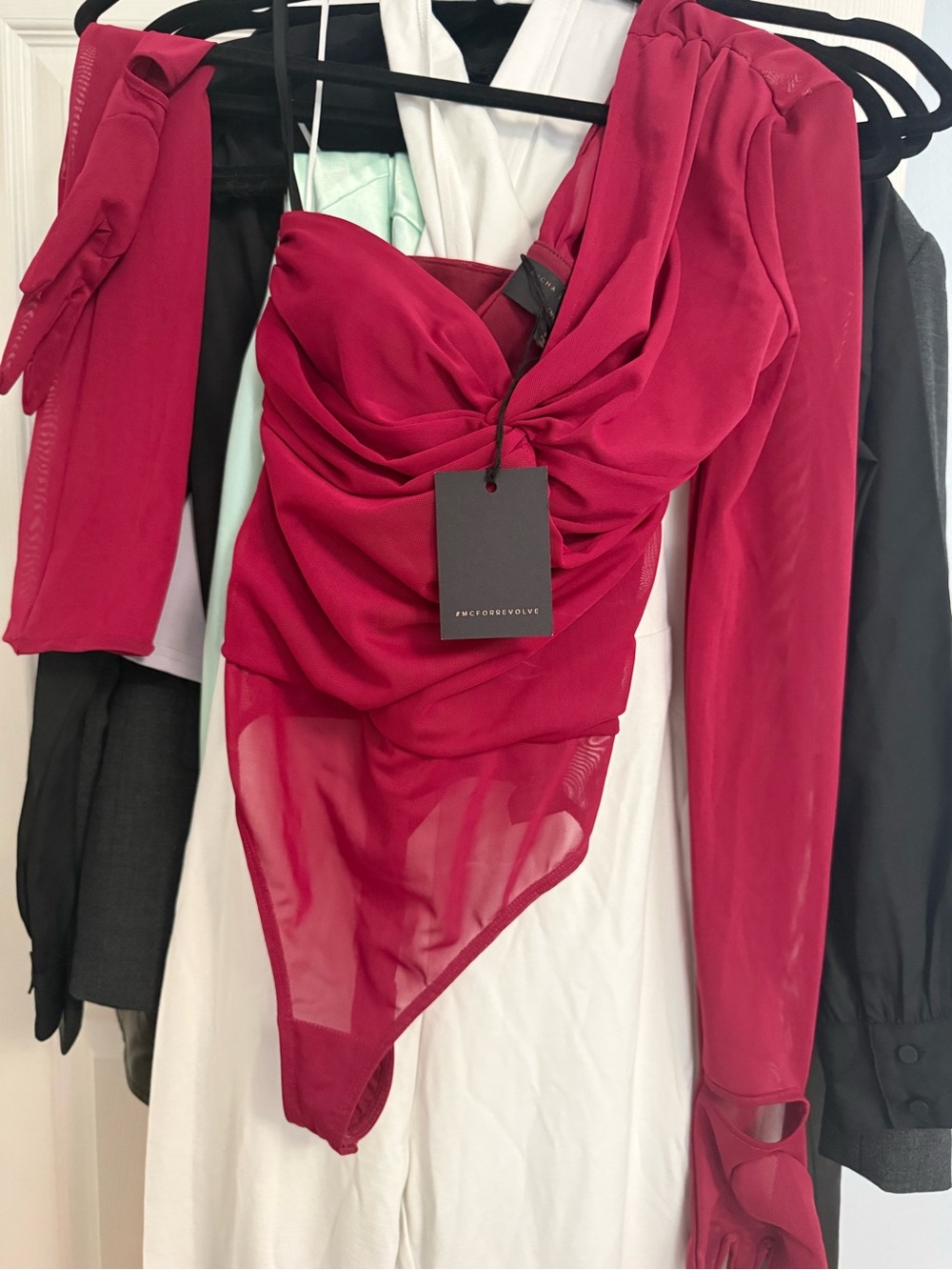 Michael Costello Nobu One-Shoulder Red Bodysuit with Long glove Sleeves NWT - Picture 4 of 4